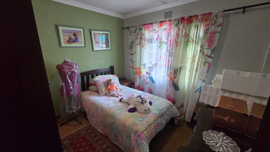 6 Bedroom Property for Sale in Protea Heights Western Cape